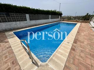 Casa aparellada a Mareny Blau. Chalet pareado en mareny blau