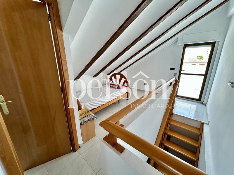 Foto a62795a8-4d6e-45bd-aa23-8cf952285ec0. Casa bifamiliare con piscina in Mareny Blau Sueca
