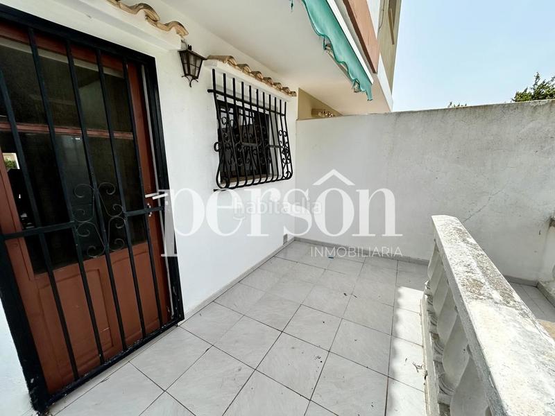 Foto be7b9d47-b845-451c-8654-60eb73da01a1. Casa bifamiliare con piscina in Mareny Blau Sueca