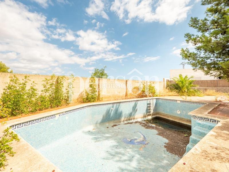 Foto 1d693c3d-b087-46e2-be8f-c8a01b9b7574. Casa  independiente en campolivar en Godella