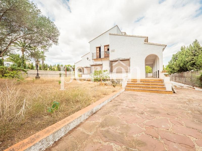 Foto 52425b0e-df8e-480d-84a2-919dcc564129. Casa  independiente en campolivar en Godella