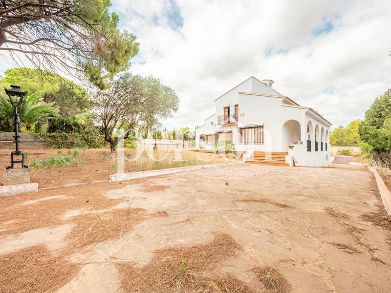 Foto bdf75549-53f3-4f2f-8245-fd6b7900a895. Casa  independiente en campolivar en Godella