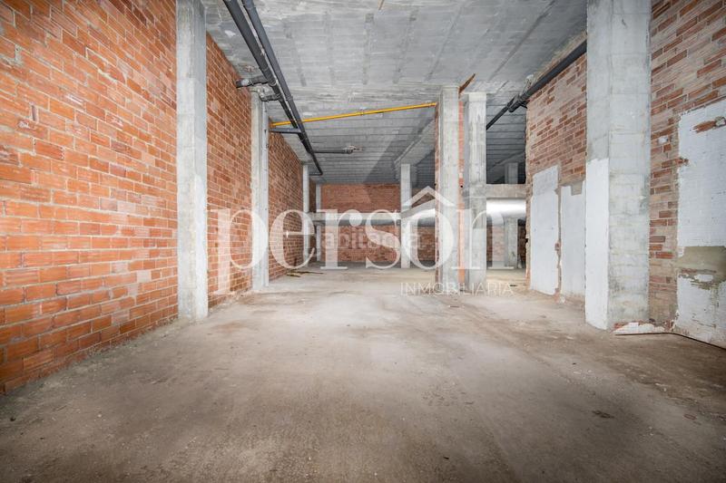 Foto a63b8d07-69d4-4014-8760-1715186fa61e. Local comercial bajo comercial con muchas posibilidades en Valencia