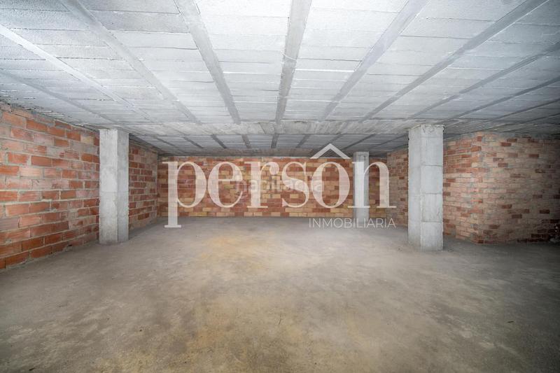 Foto b29860ee-24ba-40e2-bbb7-df1898aeedba. Local comercial bajo comercial con muchas posibilidades en Valencia