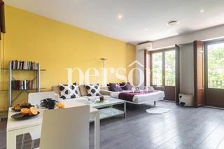 Miete Dachwohnung in El Mercat. Alquiler de estudio en el centro de valencia