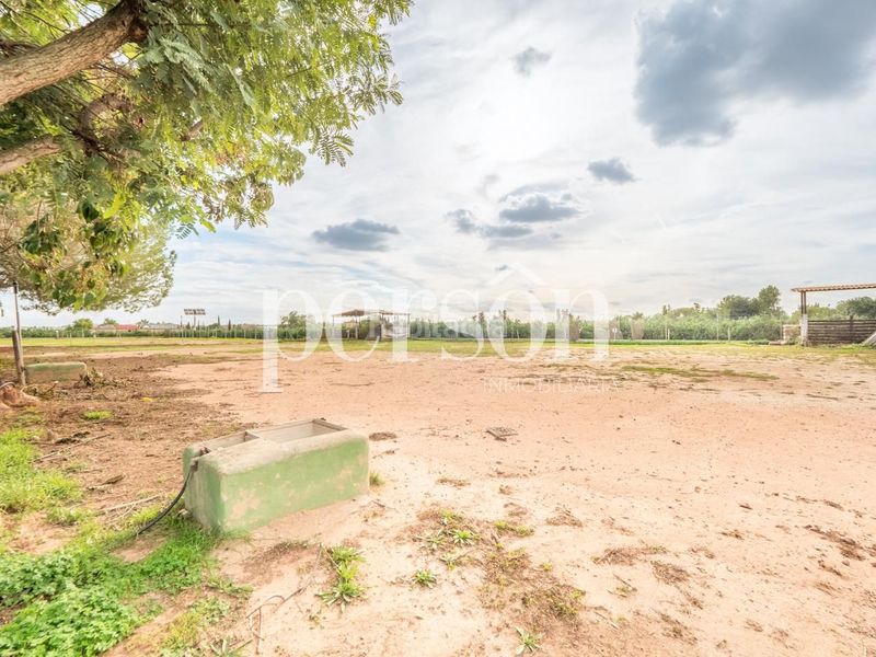 Foto c07d5ebb-f4ae-4f1e-85b5-090645288172. Masia amb calefacció piscina a Los Pinares-La Masia Bétera