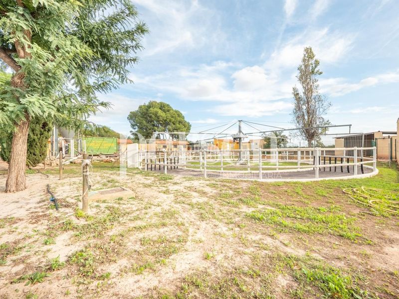 Foto d713c3f4-9678-40be-807b-9ba2aba7ca40. Masia amb calefacció piscina a Los Pinares-La Masia Bétera