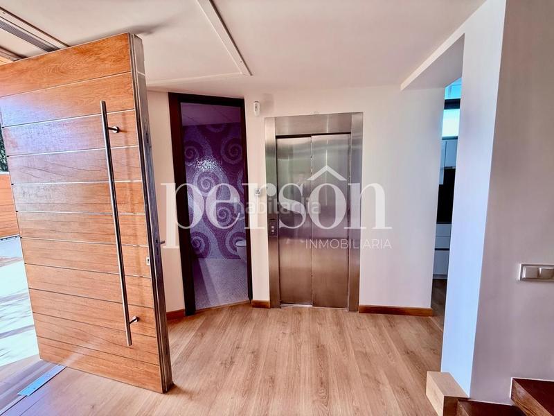 Foto 8d963a61-182a-42da-8207-5dc124639978. Casa amb piscina a La Zenia Orihuela