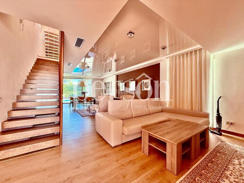 Foto 9e17f6df-ef10-46ab-b8be-16573de3f409. Casa amb piscina a La Zenia Orihuela