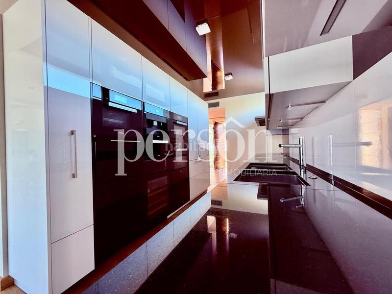 Foto fd37ecea-731d-491d-8fa3-74a3ea85f382. Casa amb piscina a La Zenia Orihuela