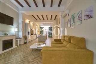 Lloguer Dúplex a Morvedre. Casa en alquiler de temporada con piscina junto a los jardines d