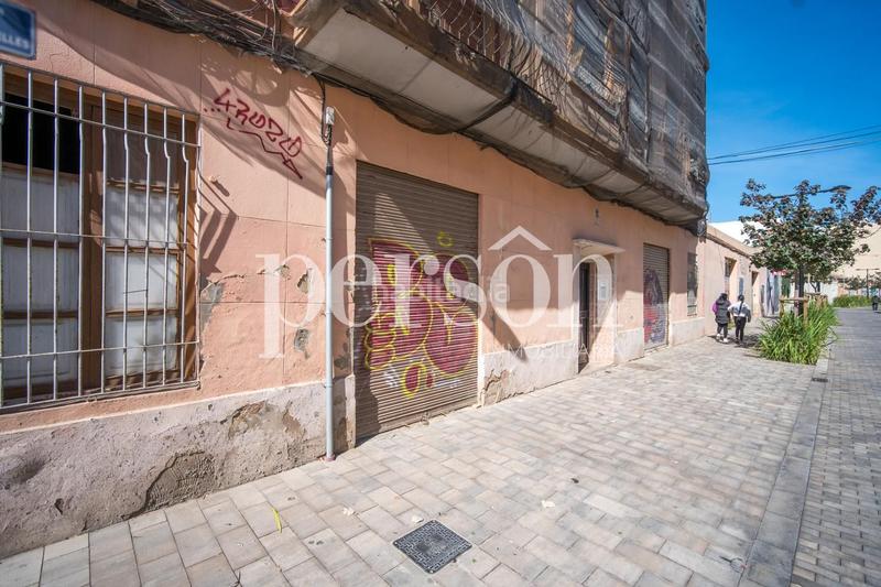 Foto f40d1a27-ffa9-45c9-8fb0-5365c9bd0cbe. Locale commerciale in El Cabanyal-El Canyamelar Valencia