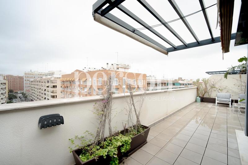 Foto 99a0c74d-15c2-4ec8-ba3d-52525313c900. Affitto attico con riscaldamento parcheggio piscina in Valencia