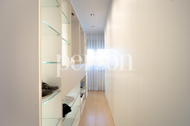 Foto 910f4703-a40b-4f9c-85c1-d68a6b01ad29. Lloguer àtic amb calefacció aparcament piscina a Valencia