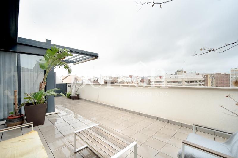 Foto 59cabba9-e7ef-4c54-9f2b-ddf82fbcc6ea. Location attique avec chauffage parking piscine dans Valencia