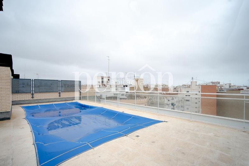 Foto a864eeaf-7da7-440a-984a-e7bb103ca89c. Location attique avec chauffage parking piscine dans Valencia
