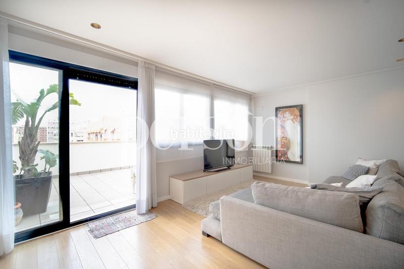 Foto ba27045f-e8e8-4d4a-8724-fed3102a4a37. Location attique avec chauffage parking piscine dans Valencia