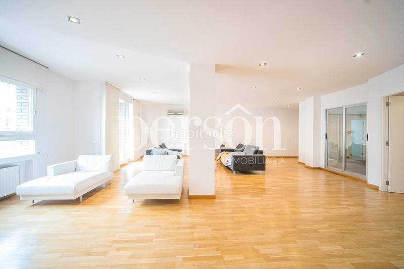 Foto 30b0c00d-d5d3-4fc1-8883-3a9b6113585a. Appartamento con riscaldamento in Russafa Valencia