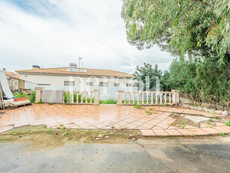 Foto f605e0b7-55ed-474c-aa99-7d0beb5dc9b0. Casa encantador chalet en la urbanización los lagos en Alginet