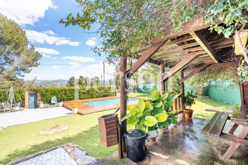 Foto a2430ea6-3dbd-4eaa-a243-26dba5e241d9. Casa amb aparcament piscina a Vilamarxant