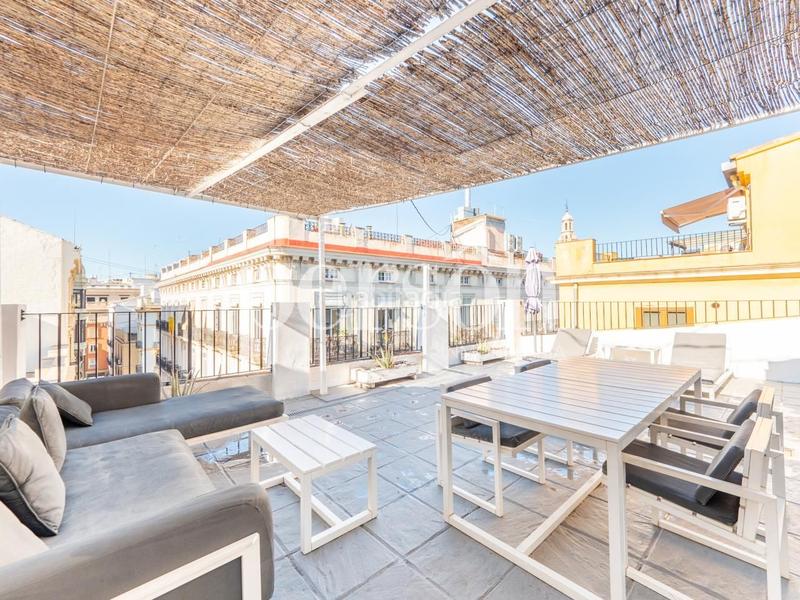 Foto 0cc794be-695c-41be-a681-838350c5ae61. Location attique dans La Seu Valencia