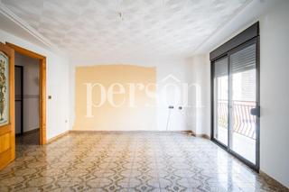 Pis a Sant Llorenç - Zona Alfahuir. Espaciosa y luminosa vivienda con infinitas posibilidades en ben