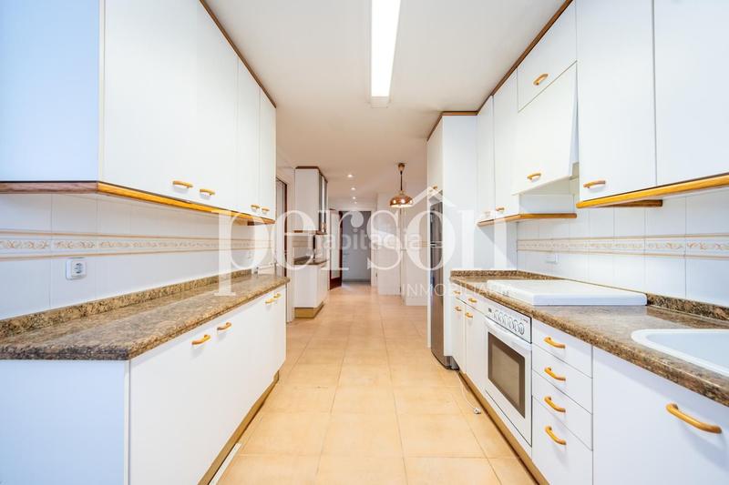 Foto c1984154-0cbd-47b8-9f15-d9483fa9fa60. Appartamento con parcheggio in Jaume Roig Valencia