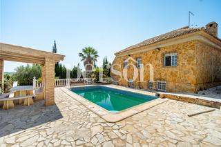 Casa  Polígono diseminados. Chalet en venta con piscina en riba roja del turia