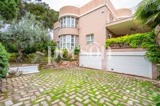 Casa a Godella. Exclusiva villa en campolivar