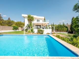 Rent House in Godella. Precioso chalet sin amueblar en campolivar