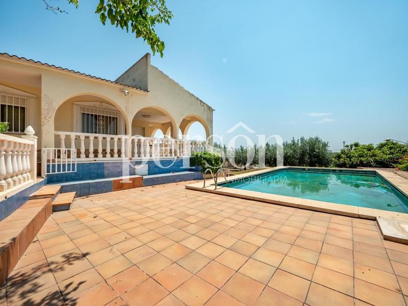 Foto ac8f9d4f-0285-4b74-bca9-67ad547b3920. Affitto casa con parcheggio piscina in Urbanizaciones Llíria