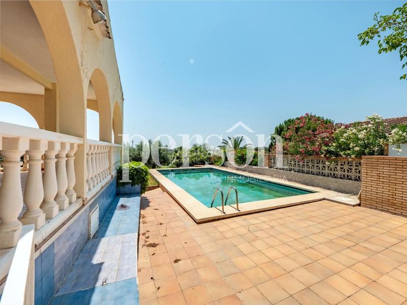 Foto 0229450d-47e5-480a-ab24-dff4934b6b64. Alquiler casa alquiler chalet urbanización lliria en Llíria