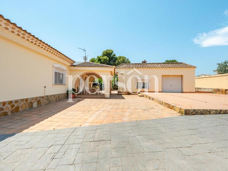 Foto 028b9595-4c2b-4f88-91e3-91da94cfb2cf. Alquiler casa alquiler chalet urbanización lliria en Llíria