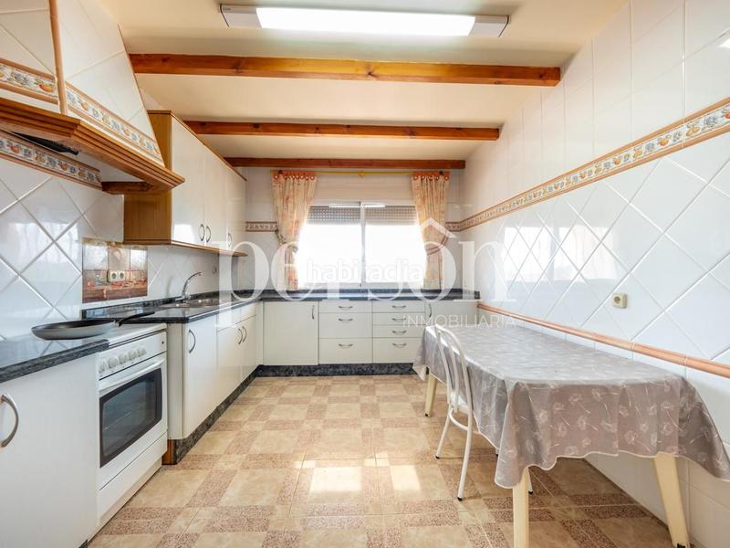 Foto d38069b8-230c-4294-b48a-a0cc08f839d6. Alquiler casa alquiler chalet urbanización lliria en Llíria