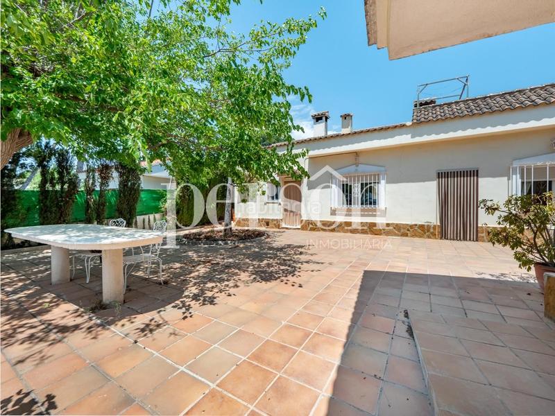 Foto fee2345f-8173-4195-8253-376e876f9fc0. Alquiler casa alquiler chalet urbanización lliria en Llíria