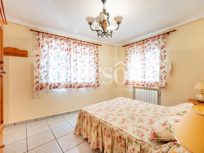 Foto 87dc96ce-5cbe-4d22-816a-3993987e0c4f. Lloguer casa amb aparcament piscina a Urbanizaciones Llíria