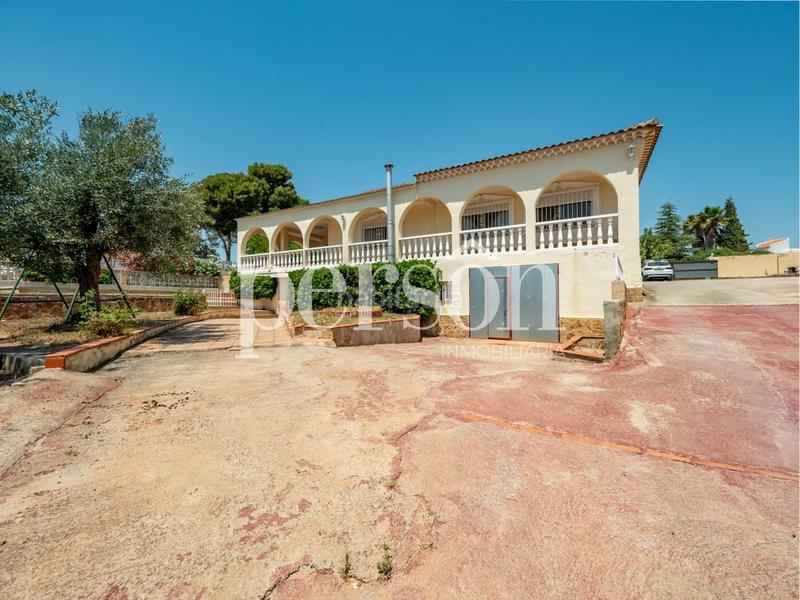 Foto b660d782-dd23-430f-940b-b58157be7331. Lloguer casa amb aparcament piscina a Urbanizaciones Llíria