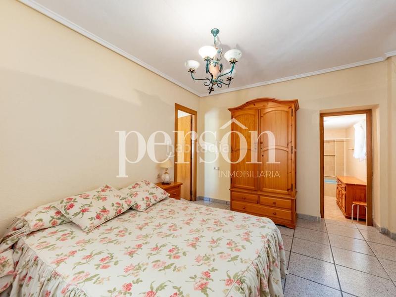 Foto 4c229609-9b2d-497c-8ea6-230754681423. Location maison avec parking piscine dans Urbanizaciones Llíria