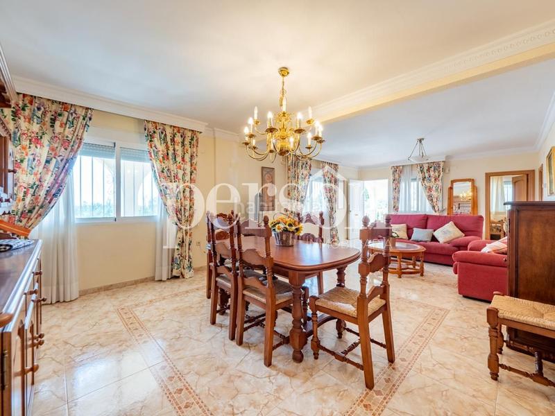 Foto 72b0d498-5609-43c0-9ddf-e0ca480580cf. Rent house with parking pool in Urbanizaciones Llíria