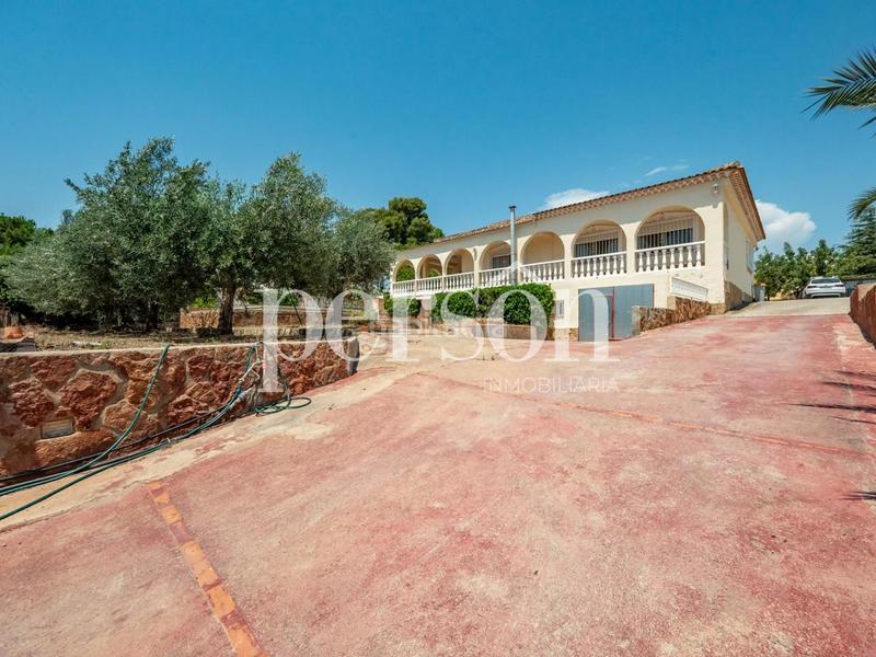 Foto f10503ad-952b-46ca-b648-7d1f20b235b7. Rent house with parking pool in Urbanizaciones Llíria