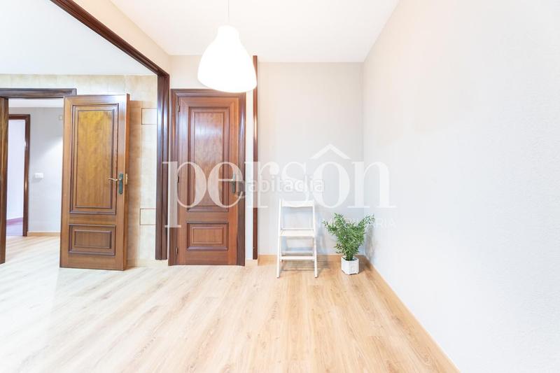 Foto 53b00eaf-5b06-4b11-9cdb-95a482d49676. Piso  en venta en calle damadeu de savoia en Exposició Valencia