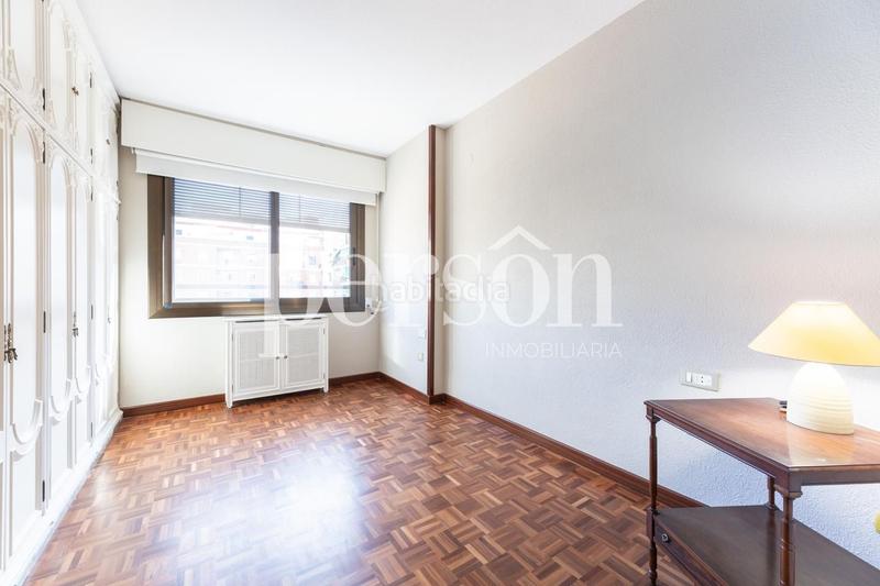 Foto 5c0b9dc6-090d-442f-b5b6-229f5c52a633. Piso  en venta en calle damadeu de savoia en Exposició Valencia