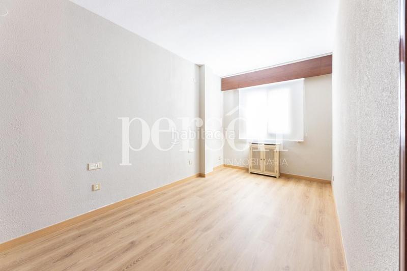 Foto 68005621-bf4a-4f81-b102-7525223096b8. Piso  en venta en calle damadeu de savoia en Exposició Valencia
