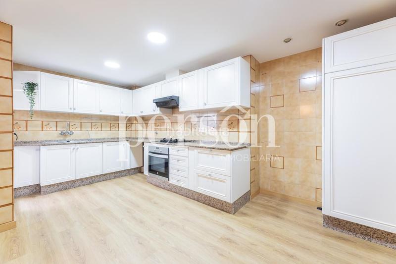 Foto 6b7f63c7-e49f-438d-80c8-45392f425a6d. Piso  en venta en calle damadeu de savoia en Exposició Valencia