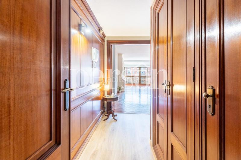 Foto 7b8ad1c2-f9d8-4637-8a04-3a6bcc27715f. Piso  en venta en calle damadeu de savoia en Exposició Valencia