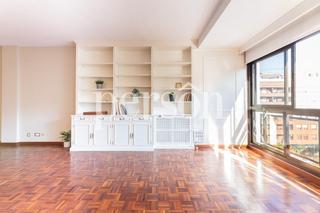 Appartement à Exposició. Piso en venta en calle damadeu de savoia