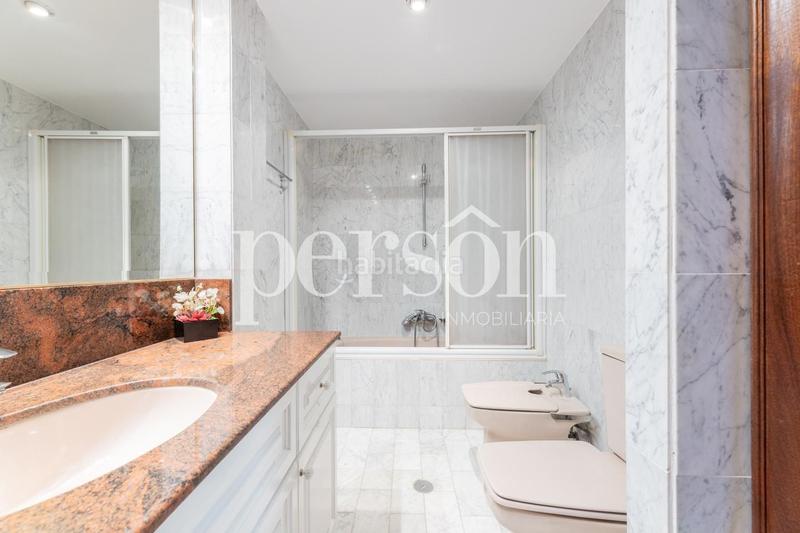 Foto 9fb49622-3b83-4e88-8480-b6c50a2a99fa. Piso  en venta en calle damadeu de savoia en Exposició Valencia
