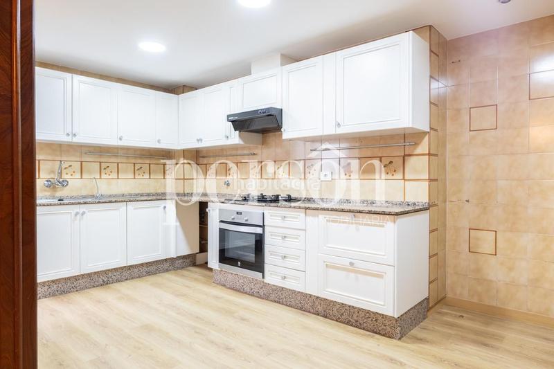 Foto af2a806a-662c-4a97-b3d2-ef1237bfd134. Piso  en venta en calle damadeu de savoia en Exposició Valencia