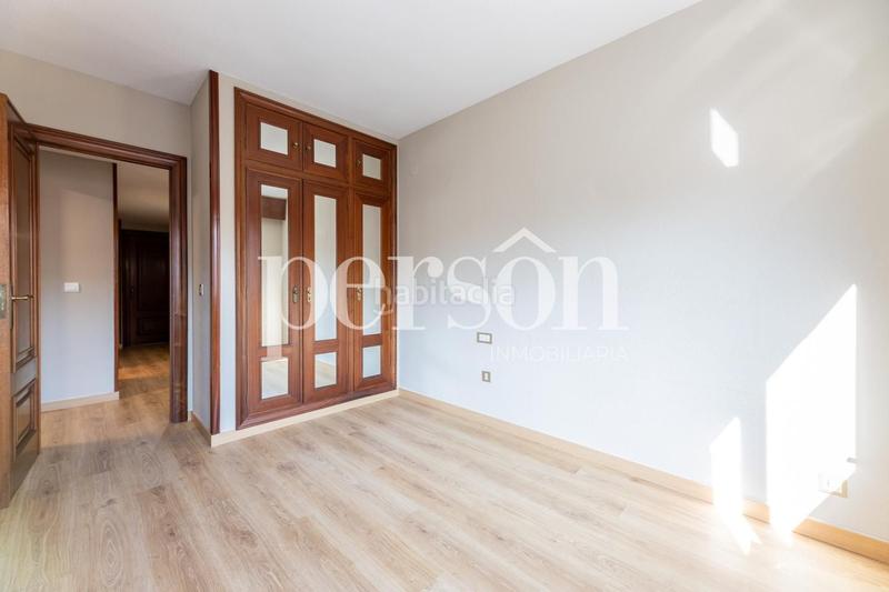 Foto c4cf2f38-3686-4252-966f-d2dbf14afa1b. Piso  en venta en calle damadeu de savoia en Exposició Valencia