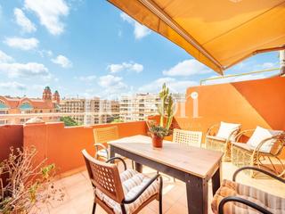 Rent Penthouse in Arrancapins. Coqueto ático con dos terrazas en arrancapins